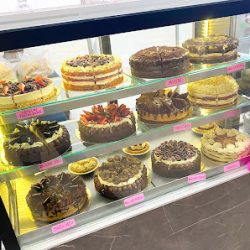Basti Cafetería Pastelería (Panaderias en Merlo San Luis)