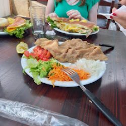 Ragú (Restaurantes en Merlo San Luis)