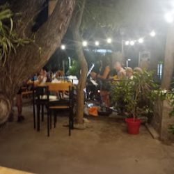 Rock & Fierro's Bar (Restaurantes en Merlo San Luis)