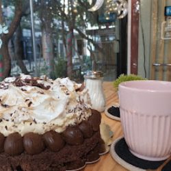 Serrano Helados Y Café (Cafeterias en Merlo San Luis)